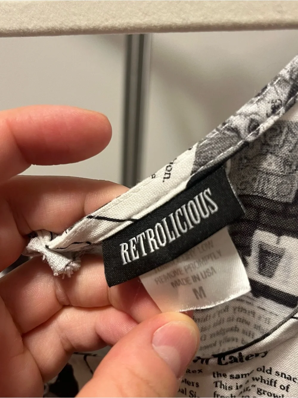 Retrolicious Cat Newspaper Print Sleeveless Dress Black White size M POCKETS - Picture 2 of 7